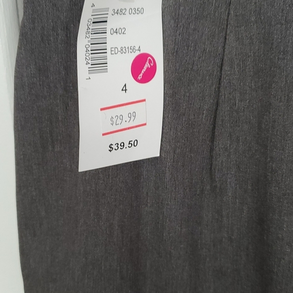 NWT Gray stretchy pencil skirt - Picture 5 of 6